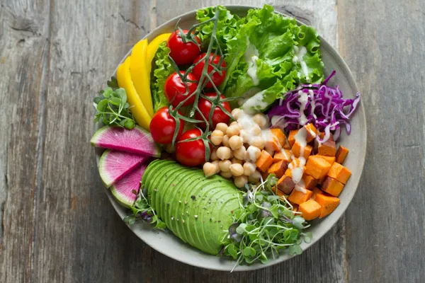 Insalata quinoa e avocado